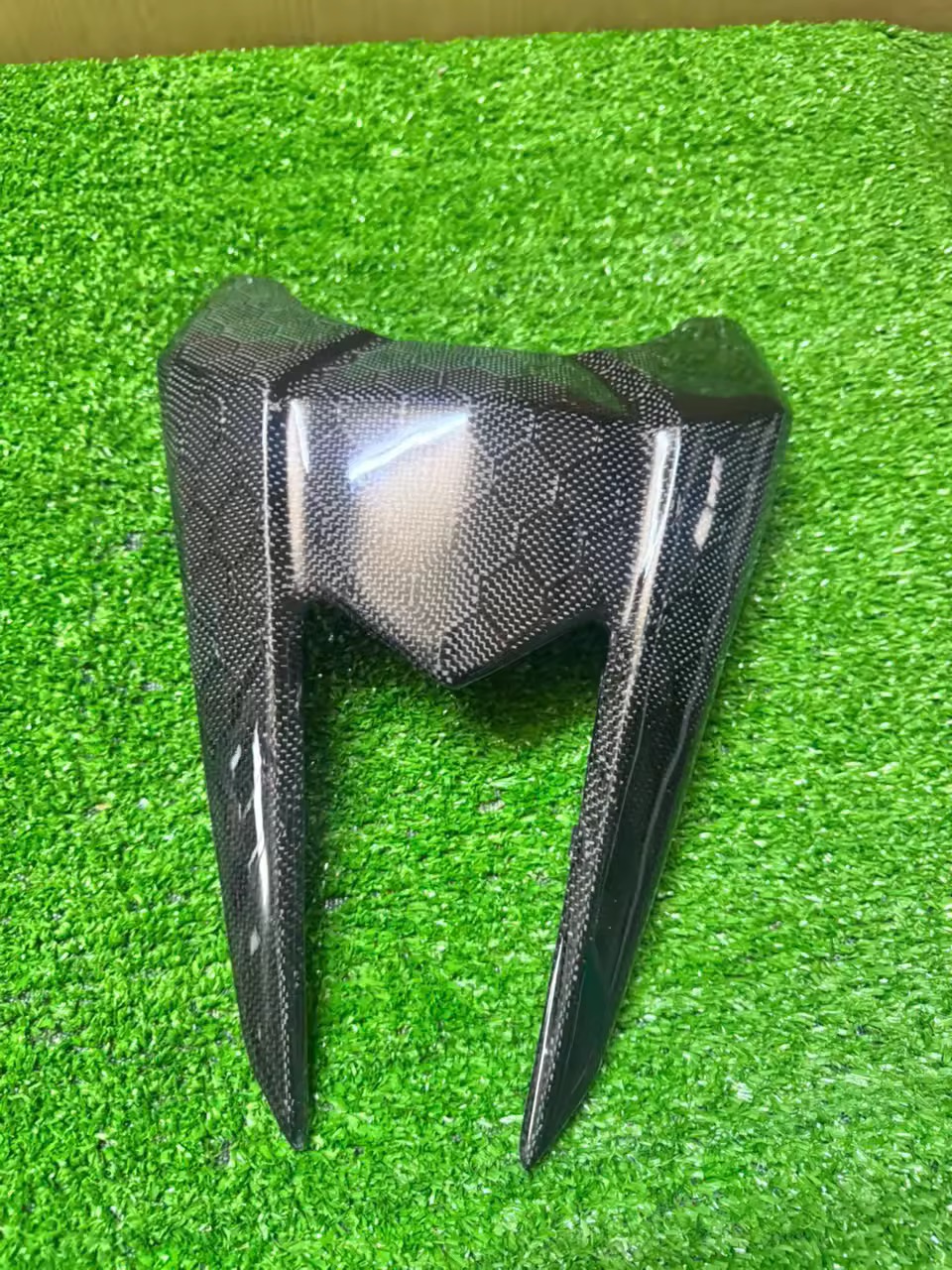 ច្រមុះមុខ Carbon Fiber Vario